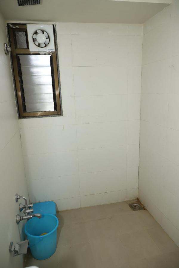 Hotel Dolphin Residency Pātan Екстериор снимка
